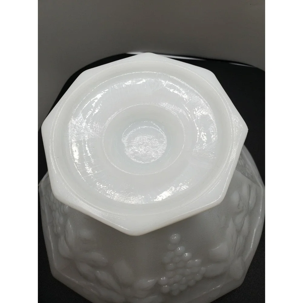 Vintage Anchor Hocking White Milk Glass Footed Bowl w/ Grapes & Vines Design exc
